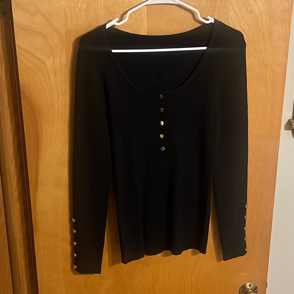 New Black Ribbed Knit Scoop Neck Sweater Womens Large gold button up long sleeve